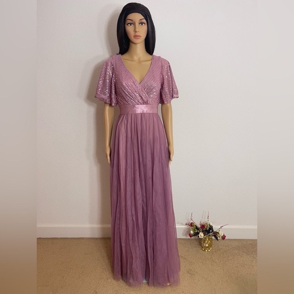 Chic Mauve Maxi Dress with Sequin Detail